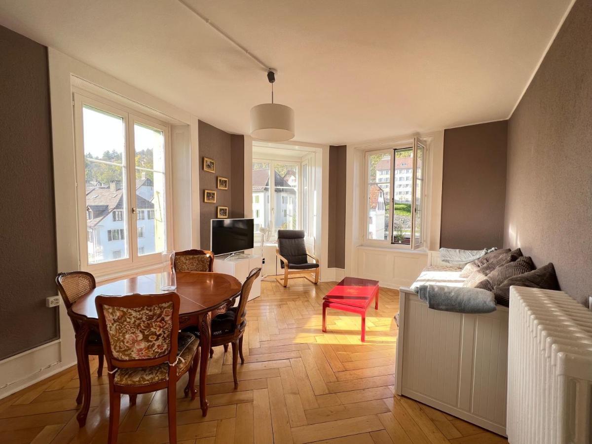 Le Locle : Bel Appartement Chaleureux Exteriér fotografie