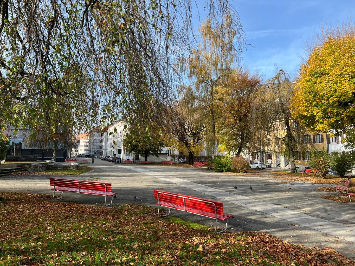 Le Locle : Bel Appartement Chaleureux Exteriér fotografie
